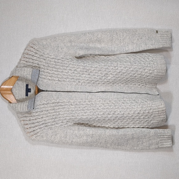 Tommy Hilfiger Women's Cable Knit Full Zip Lt Gray Soft Sweater Size Medium EUC - Picture 2 of 11